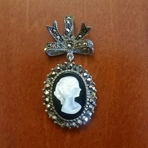 *SOLD*.925 Cameo Pendant